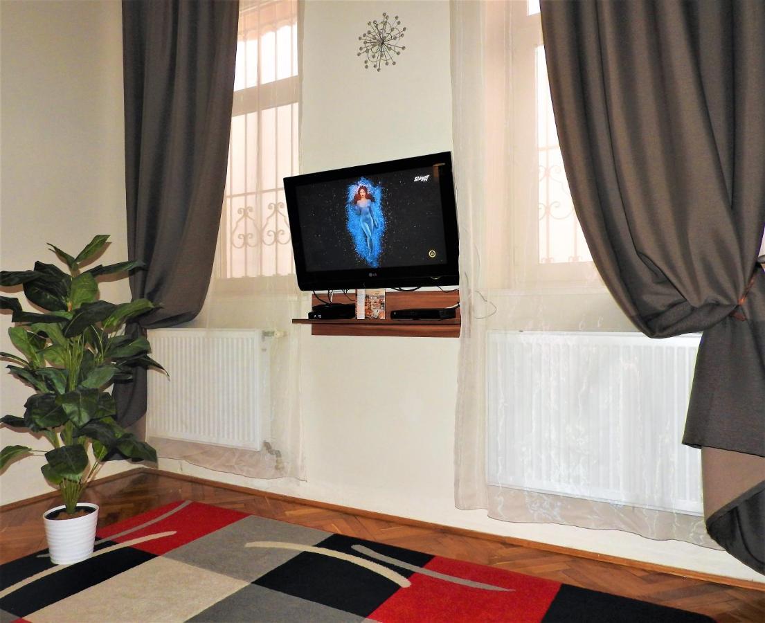 Nora Studio Apartman - Eger Lejlighed Eksteriør billede