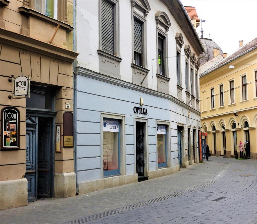Nora Studio Apartman - Eger Lejlighed Eksteriør billede